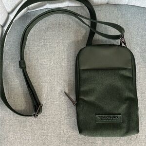 Travelon Anti-Theft Dark Green Crossbody Mini Travel Bag NWOT